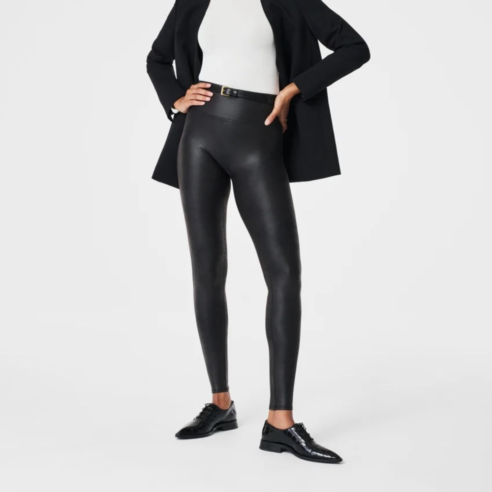 Spans Faux Leather Leggings
